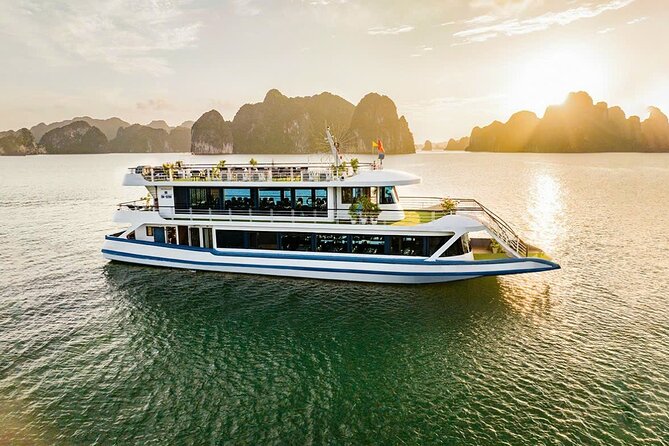 DELUXE Halong Cruise 1 Day Tour From Hanoi - Daily Operated - Kayaking, bamboo boats, and Dark and Bright Cave