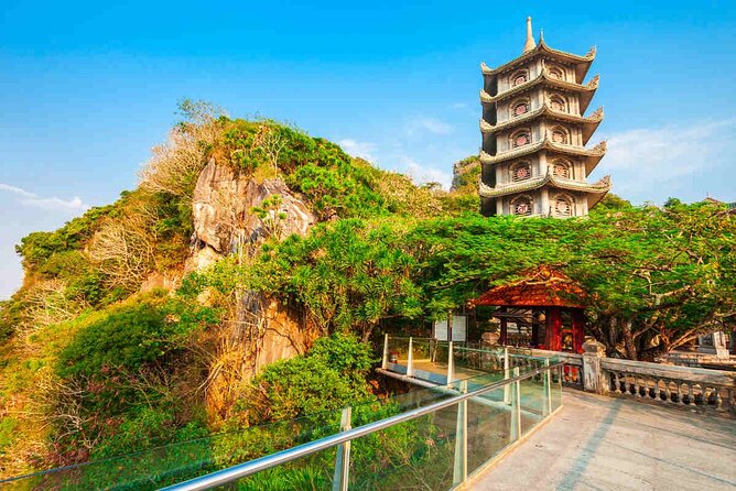 Deluxe Transfer Hue to Hoi An by Amazing way - Hai Van Pass at 12:30 pm