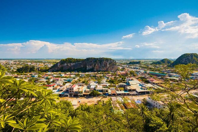 Deluxe Transfer Hue to Hoi An by Amazing way - Da Nang drop-off and Marble Mountains