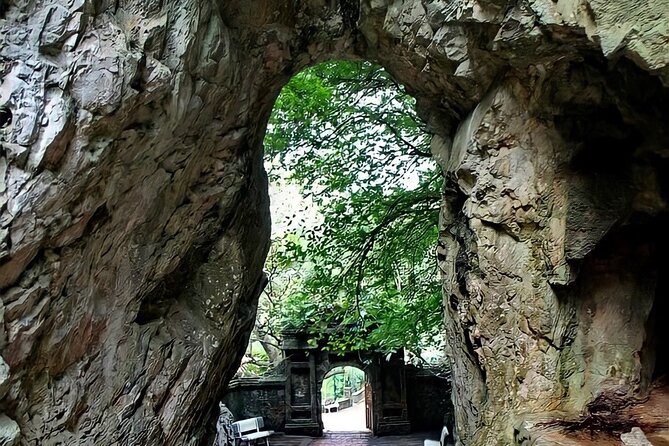 Discover Marble Mountains - Monkey Mountains in Da Nang City - Huyen Khong Cave and the route-label question