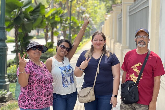 Discover Saigon Main Sights by Walking - Book Street and the final coffee break