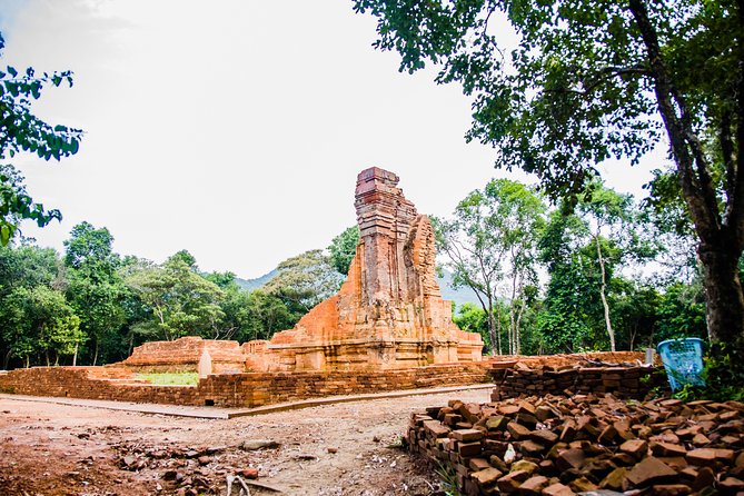 Early Morning My Son Sanctuary Trip w. Champa Food & Coffee - Entering My Son Sanctuary before the crowds