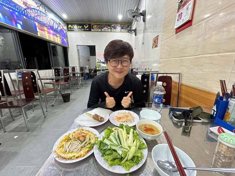 Eat like a local with a local - Walking Tour - Key points to know before you book