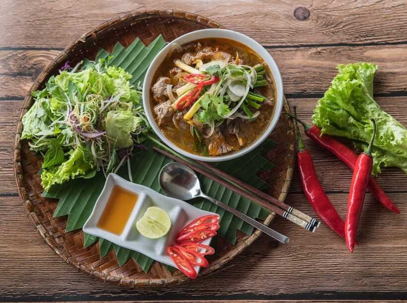 Eat like a local with a local - Walking Tour - Seven specialties, with room for extra tastings