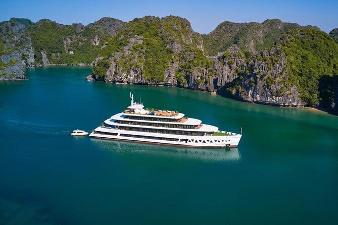 Emeraude Cruise 2 days 1 night Ha Long Bay Tour - Sunset time, dinner, and evening activities
