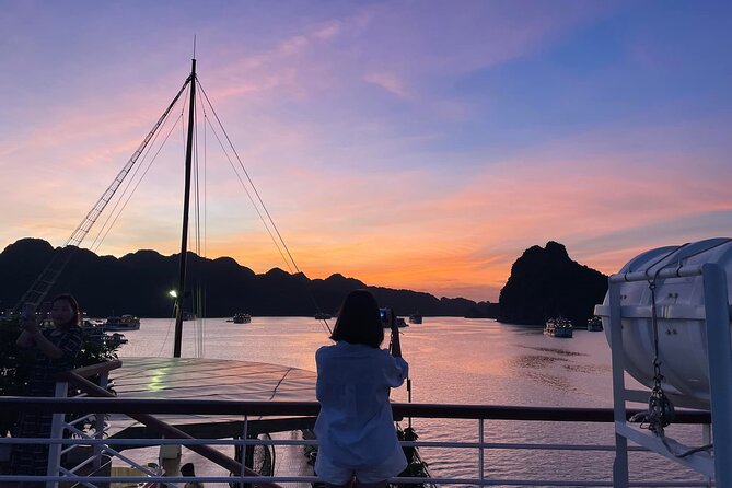 Erina Cruise Lan Ha Bay Halong Bay 3 days 2 nights depart from Hanoi Old Quarter - Day two: cycling through Viet Hai Village