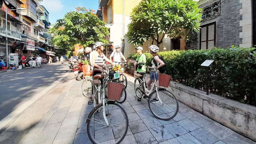 Explore Hanoi Old City By Cycling Tour With Small Groups - Who should book this cycling tour