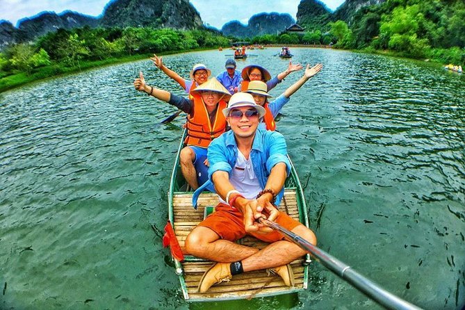 Exploring Bai Dinh Pagoda -Trang An -Mua Cave with Buffet Lunch 1 Day From Hanoi - Why this Ninh Binh day trip works so well