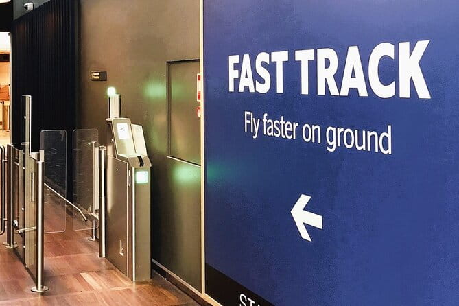 Fast Track VIP Service Tan Son Nhat Airport (Ho Chi Minh-Vietnam) - Arriving at Tan Son Nhat with a Named Guide