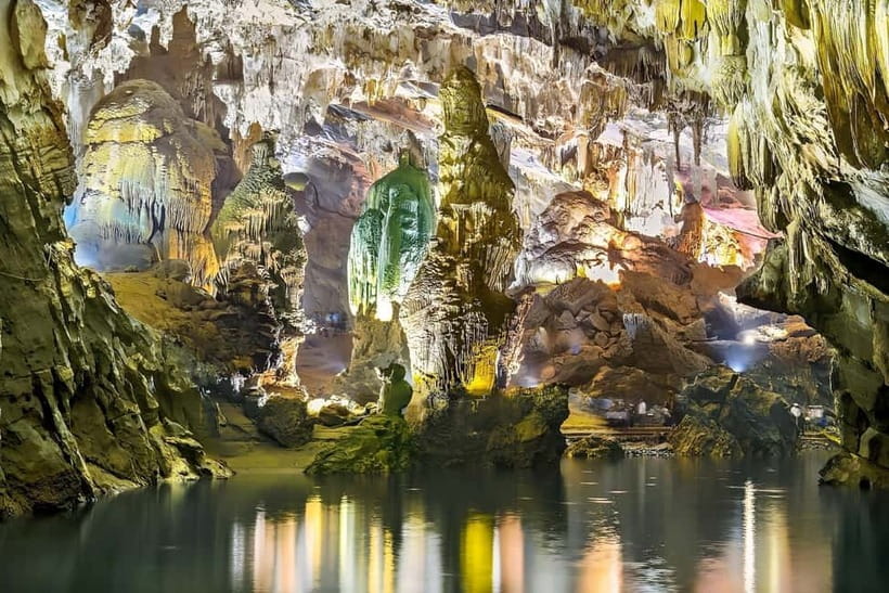 From Dong Hoi: Paradise Cave, Phong Nha Cave Tour, and Lunch - Getting to the entrance of Paradise Cave