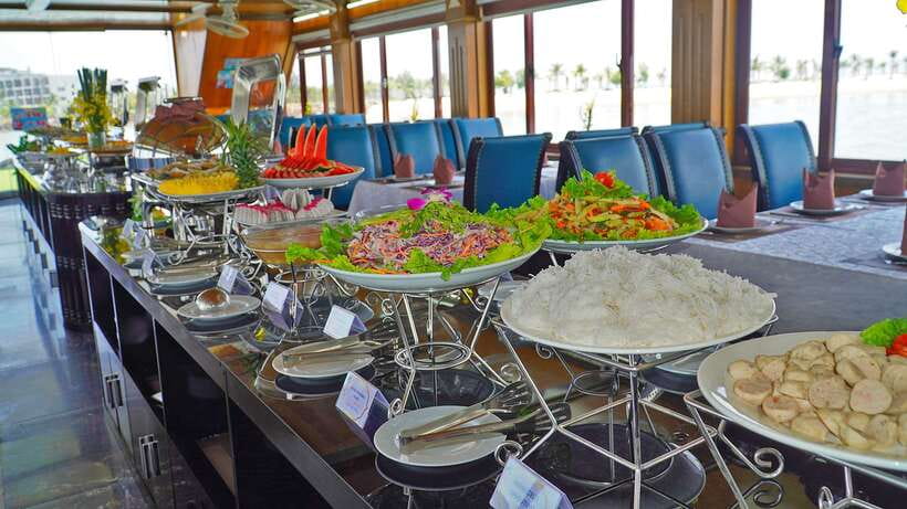 From Hanoi: 1 -Day Halong Bay Cruise With Big & Small Groups - How crowded will it feel?