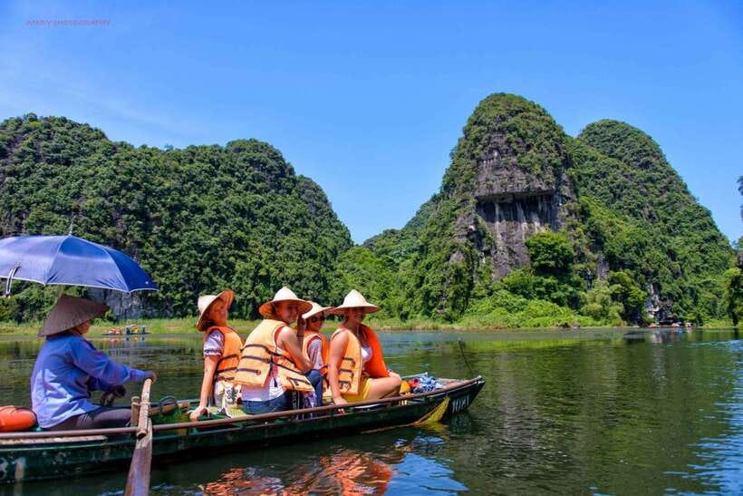 From Hanoi: 1-Day Ninh Binh Highlights Tour with Lunch - Bai Dinh Pagoda or Hoa Lu: two very different openings