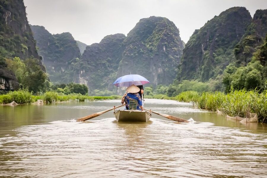 From Hanoi: 1-Day Ninh Binh Highlights Tour with Lunch - How the bus schedule shapes the day