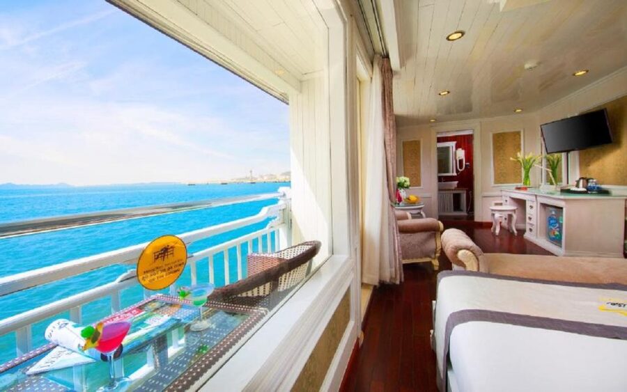 From Hanoi: 2-Day Bai Tu Long Bay Luxury Cruise with Jacuzzi - Boarding at Ha Long Wharf around midday