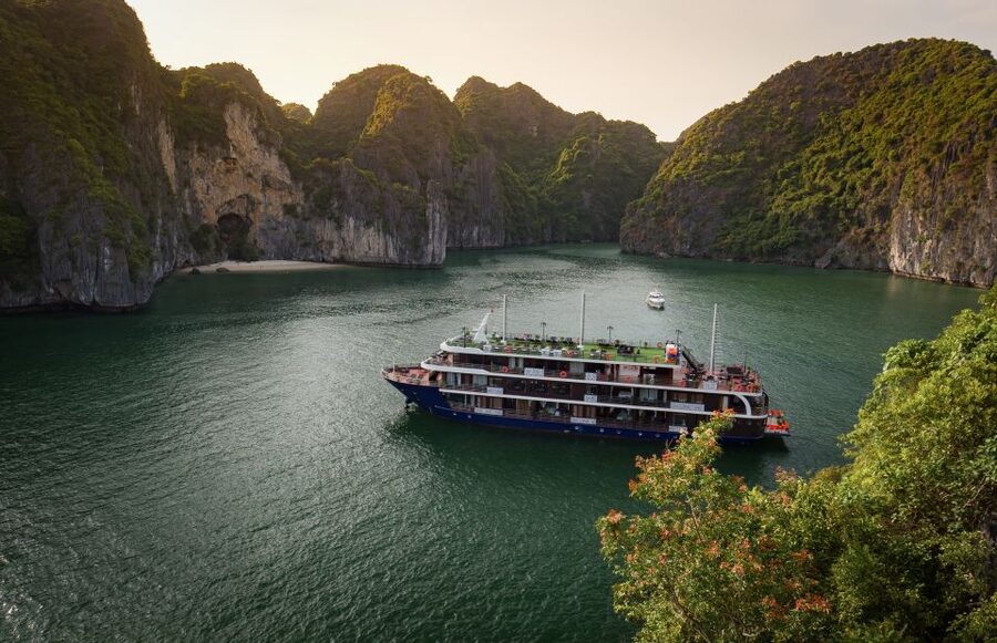 From Hanoi: 2-Day Halong and Lan Ha Bay La Pandora Cruise - From Hanoi traffic to open water