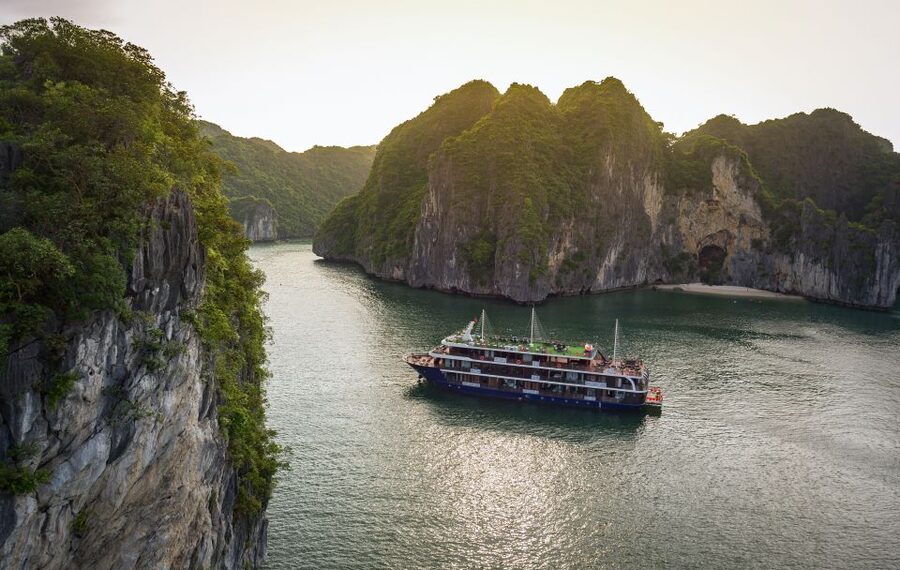 From Hanoi: 2-Day Halong and Lan Ha Bay La Pandora Cruise - Kayaking and swimming in Ong Cam Area