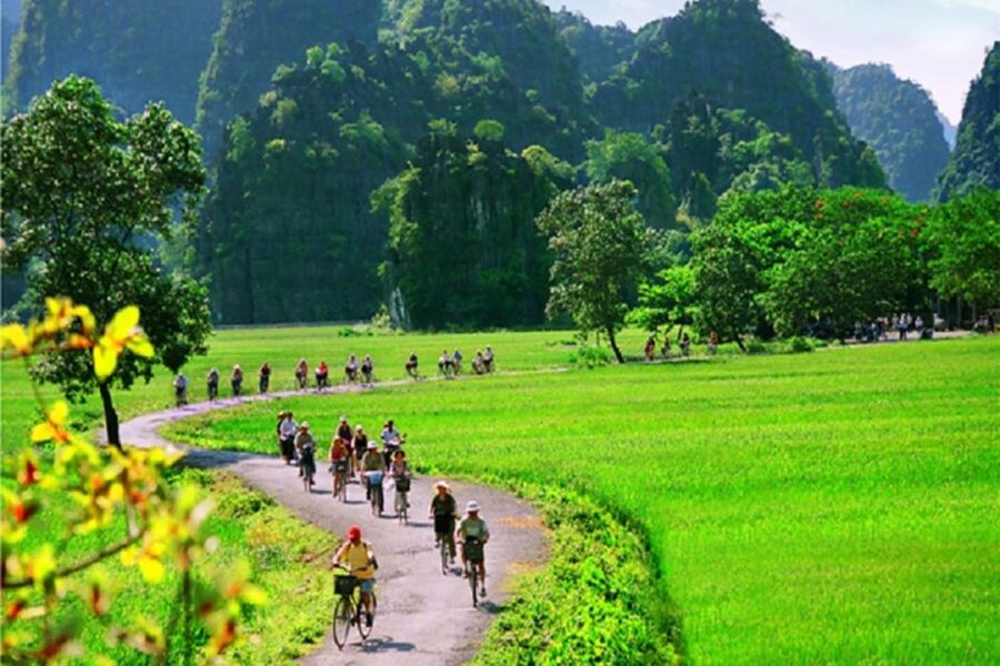 From Hanoi: 2-Day Ninh Binh Tour with Ha Long Bay Cruise - Titop Island’s beach and viewpoint