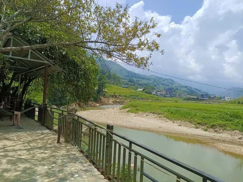 From Hanoi: 2-Day Sapa Limo Bus Tour & Fansipan Peak Visit - Lunch, free time, and the return to Hanoi