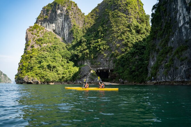From Hanoi: 2D1N Ha Long Bay Deluxe Cruise with Bus Limousine - The schedule needs a careful confirmation