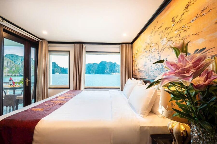 From Hanoi : 4-day Ninh Binh-Halong Bay Cruise with Balcony - Day 3: From Ninh Binh to a balcony on Halong Bay