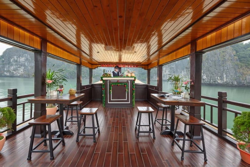 From Hanoi/Cat Ba: Lan Ha Bay Full-Day Boat Trip - Guide quality and group atmosphere