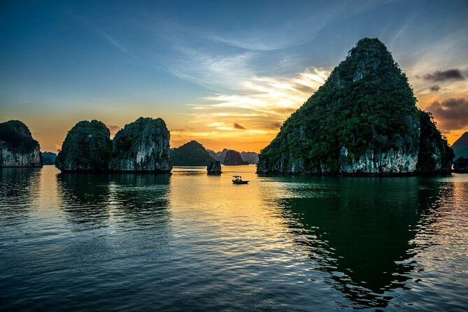 From Hanoi: Ha Long Bay Day tour 4-Star with Kayaking - Titov Island for a change of pace