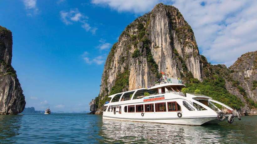 From Hanoi: Ha Long Bay Save-Cost Tours - Big & Small Groups - Hanoi to Tuan Chau Island: a long but useful transfer