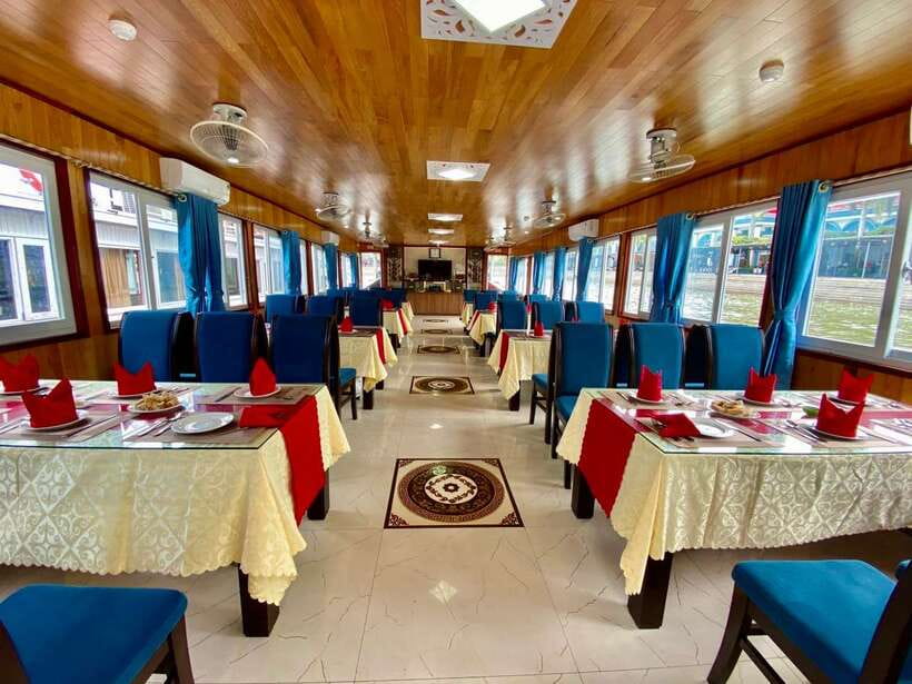 From Hanoi: Ha Long Bay Save-Cost Tours - Big & Small Groups - Titov Island for swimming or a bay panorama