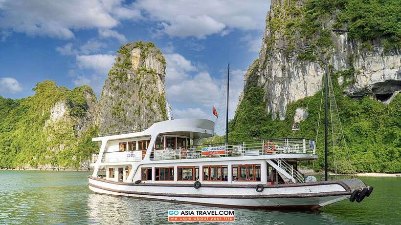 From Hanoi: Ha Long Bay Save-Cost Tours - Big & Small Groups - Large group or small group?