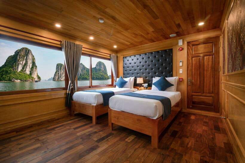 From Hanoi: Ha Long & Lan Ha Bay 2-Day Cruise with Meals - Night squid fishing on a quiet deck