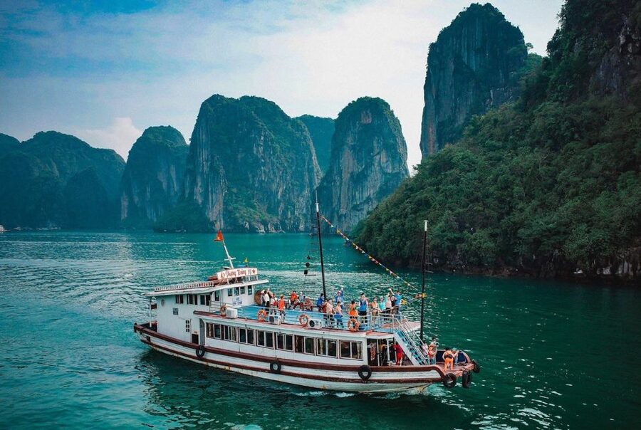 From Hanoi: Halong Bay Day Trip with Lunch and Transfers - Kayaking or bamboo boating into a lagoon