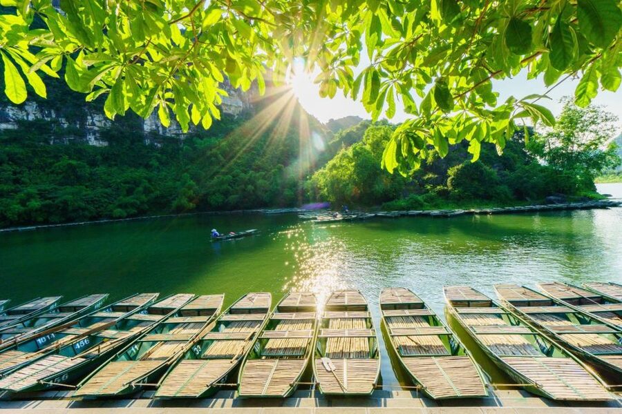 From Hanoi: Hoa Lu & Tam Coc with Buffet lunch & Cycling - Key points at a glance