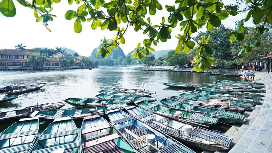 From Hanoi: Hoa Lu & Tam Coc with Buffet lunch & Cycling - Why this one-day trip works