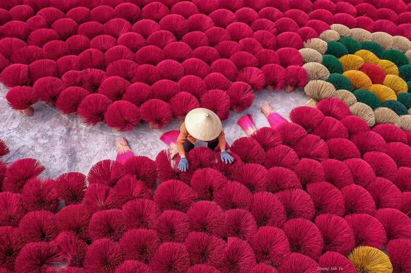 From Hanoi: Incense Village & Train Street Small Group Tour - Why Quang Phu Cau makes a good short trip