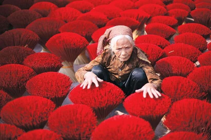 From Hanoi: Incense Village & Train Street Small Group Tour - Is $43 a fair price?