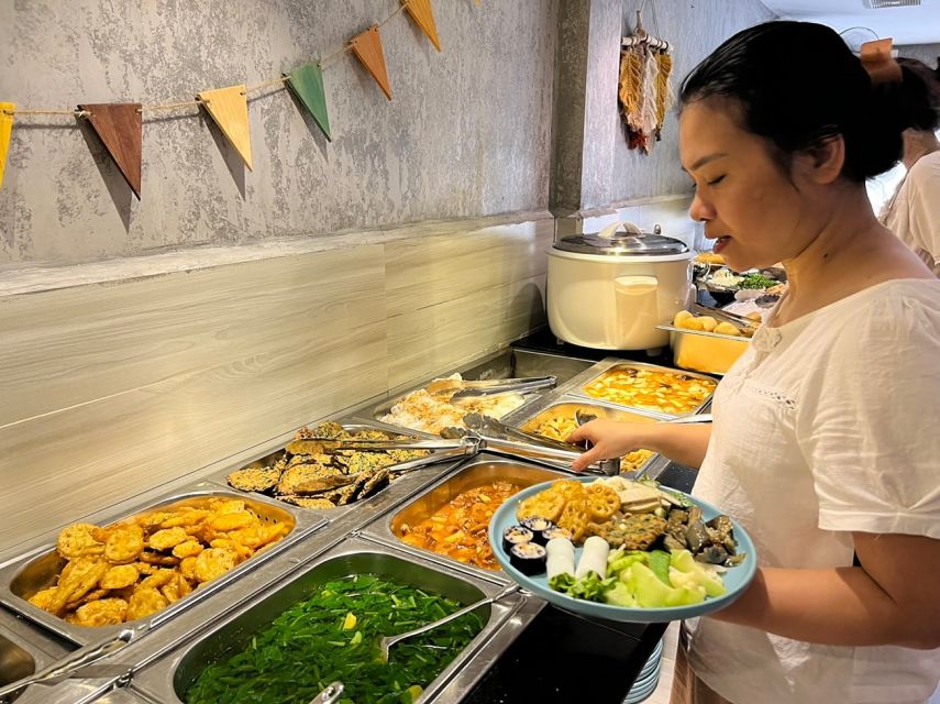 From Hanoi: Old Quarter Vegetarian Food Tour - Banh mi and fresh spring rolls
