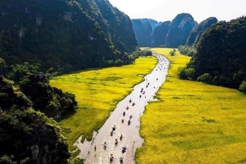 From Hanoi: Tam Coc Boat Trip and Hoa Lu & Mua Cave Tour - How the schedule feels in real life