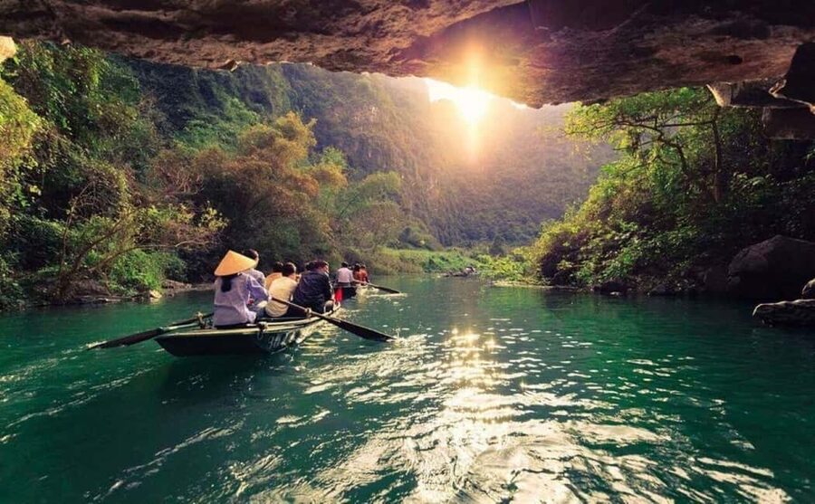 From Hanoi: Trang An eco-tourism - Hoa Lu ancient & Mua Cave - Leaving Hanoi early