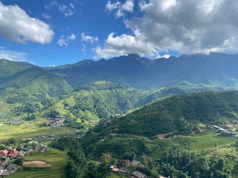 From Hanoi: Trek and Stay: 3-Day Sapa Highlands Adventure - Local guides are the strongest part