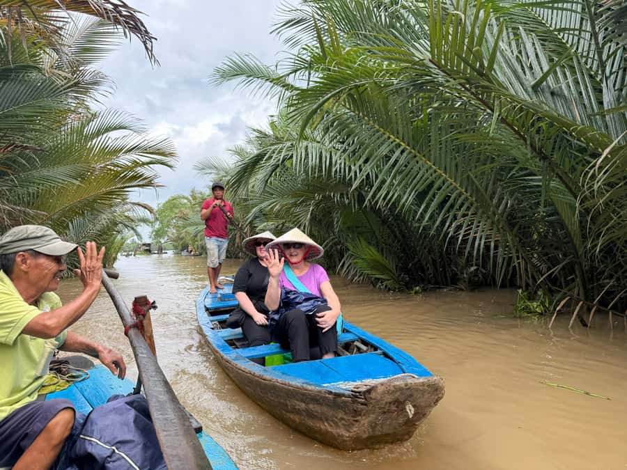 From HCM: Mekong Delta & Cai Rang Floating Market 2-Day Tour - Day one: Vinh Trang Pagoda and the road to My Tho