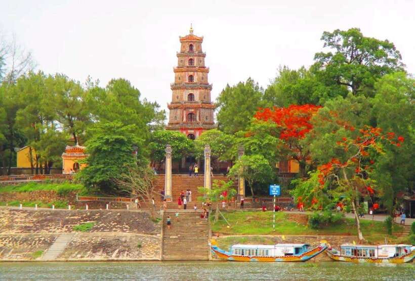 From Hue : Full-Day City Highlights Tour with Lunch - Khai Dinh’s crowded detail and royal display