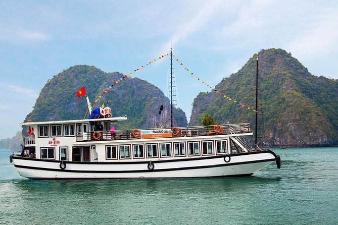 Full Day-All Inclusive: Halong Bay-Lan Ha Bay-Bai Tu Long Bay - Vietnamese lunch and afternoon tea on board