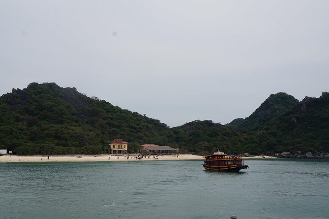 Full day boat trip with Cat Ba Captain Jack to Lan Ha Bay and Ha Long Bay - 13:00 to 14:30, swimming at Three Peaches beaches