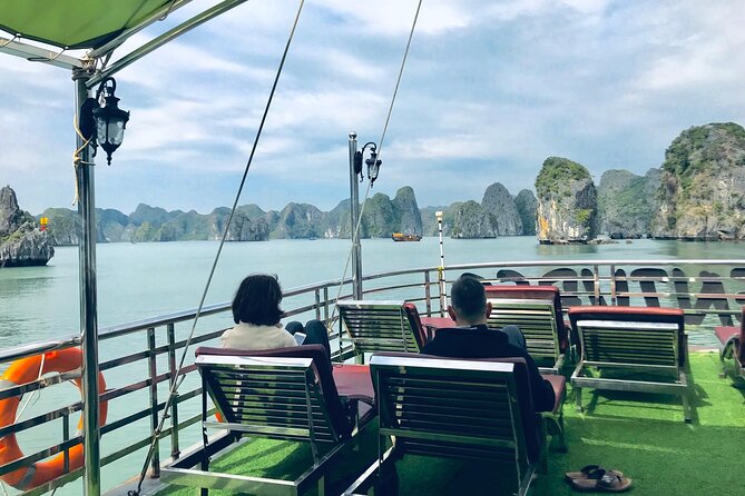 Full day trip to Lan Ha-Ha Long Bay from Cat Ba, avoid the crowds - Kayaking Into Caves and Sheltered Lagoons