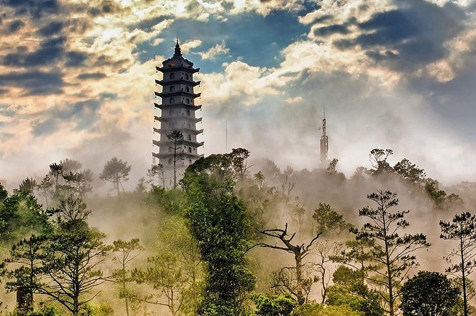 Golden Bridge & Ba Na Hills 1 Day including buffets lunch & 2 ways Cable Car - Guides who make a difference
