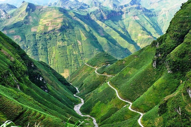 Ha Giang Loop Private Motobike Tour - 4 Days and 3 Nights! - Day 1: Markets, mountain passes, and Tam Son