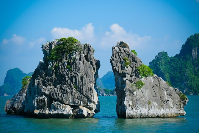 Ha Long Bay Cruise Day Tour-Cave, Kayaking,Ti top island & Lunch - Sung Sot Cave and its steep stairways