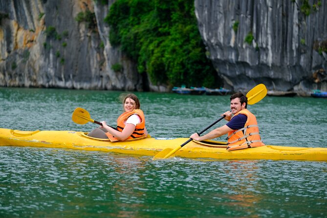 Ha Long Bay Cruise Day Tour-Cave, Kayaking,Ti top island & Lunch - Boarding at Tuan Chau and settling in for lunch