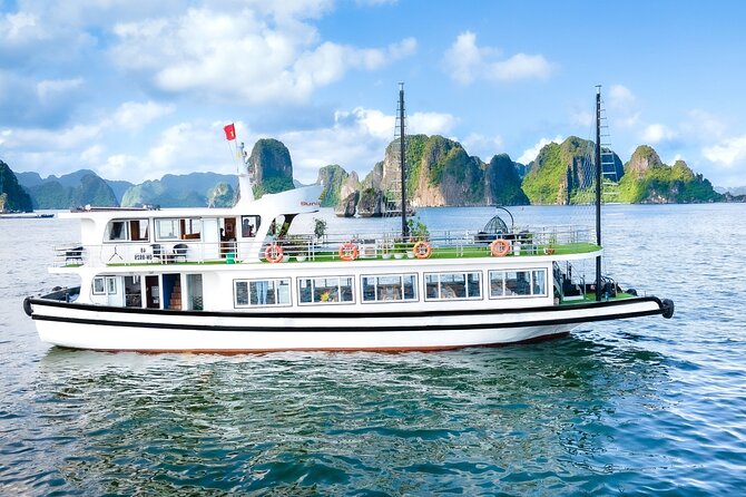 Ha Long Bay Day Cruise From Ha Noi - Kayaking or bamboo boat through Luon Cave