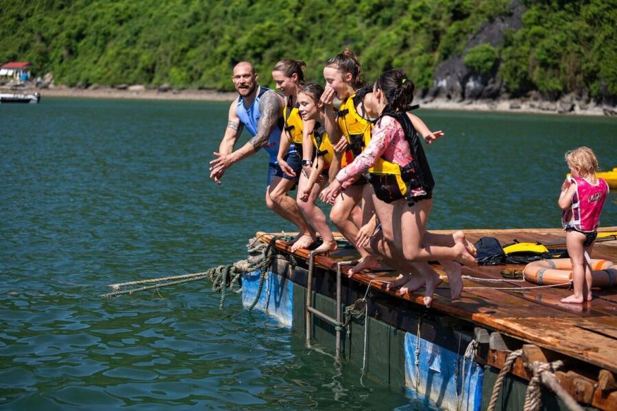 Ha Long & Lan Ha Bays: 2-Day Cruise with Meals & Kayaking - Sunrise Tai Chi at 6:30 a.m.